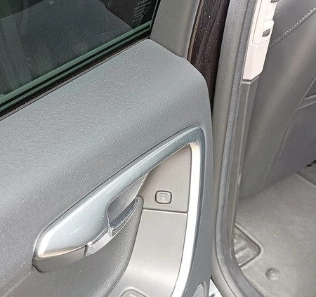 Volvo V60 cena 46500 przebieg: 197000, rok produkcji 2016 z Pyzdry małe 667
